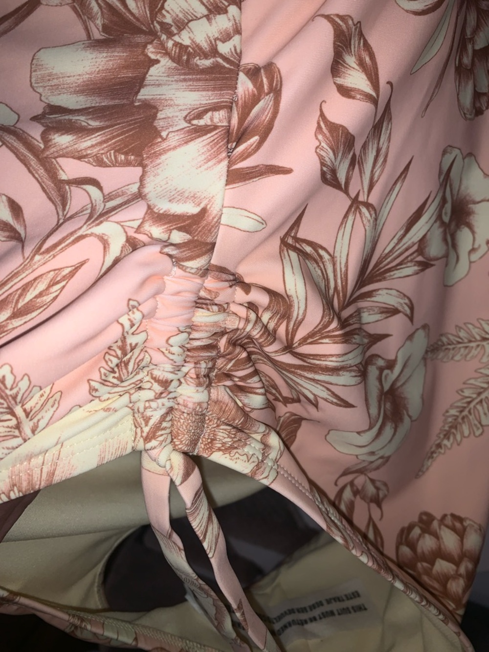 ⭐️ NEW-Floral One Piece Swimsuit - Peach and Cream
With built in bra - Picture 5 of 12